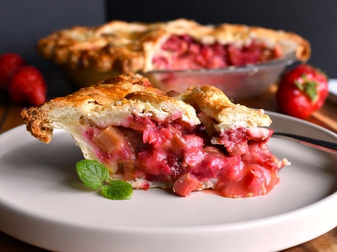 Strawberry Rhubarb Cream Pie