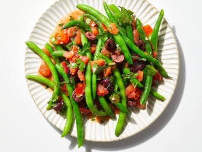 Green Beans with Olives and Tomatoes