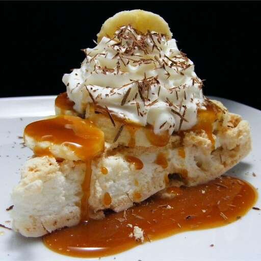 Banoffee Pavlova