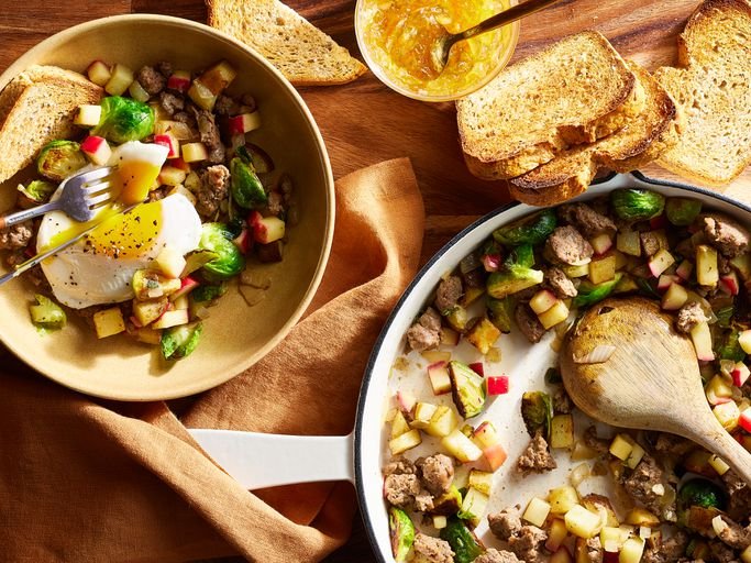 Turkey Sausage, Potato, Brussels Sprouts, and Apple Hash