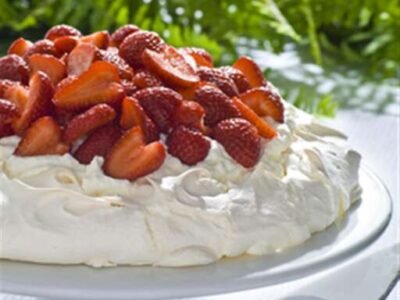 Strawberry Pavlova