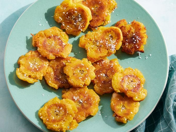 Puerto Rican Tostones (Fried Plantains)