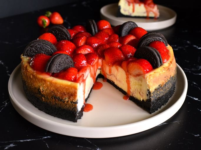 Strawberry Oreo Cheesecake